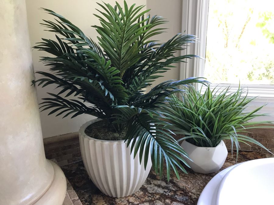 Pair Of Artificial Plants [Photo 3]