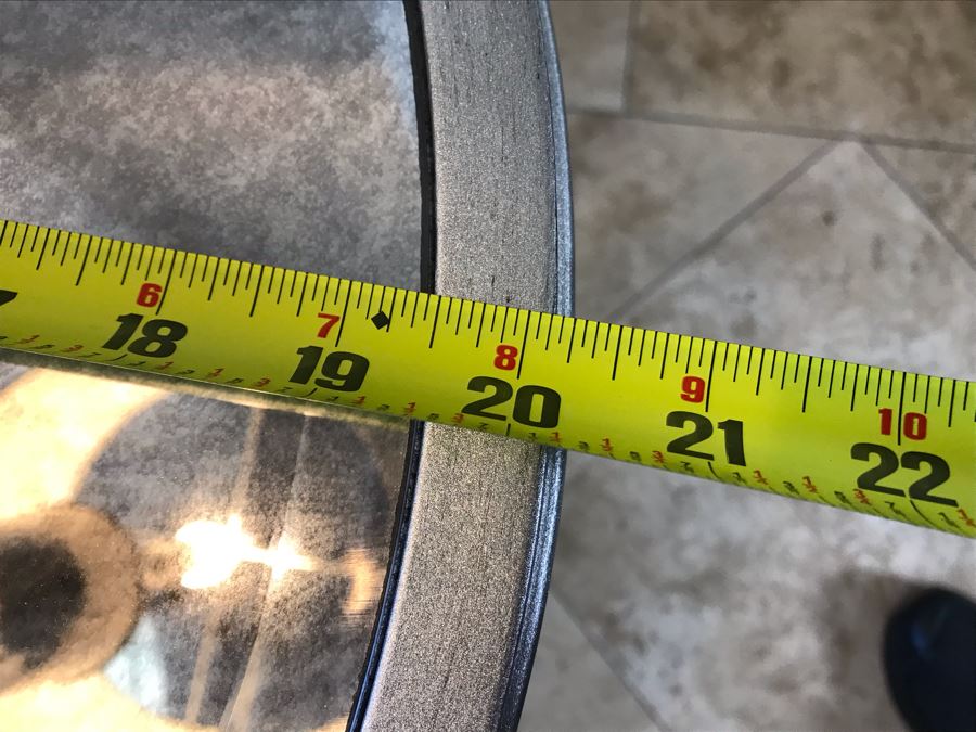 Contemporary Mirrored Side Table 20'W X 24'H With Glass And Chrome Modern Table Lamp [Photo 8]