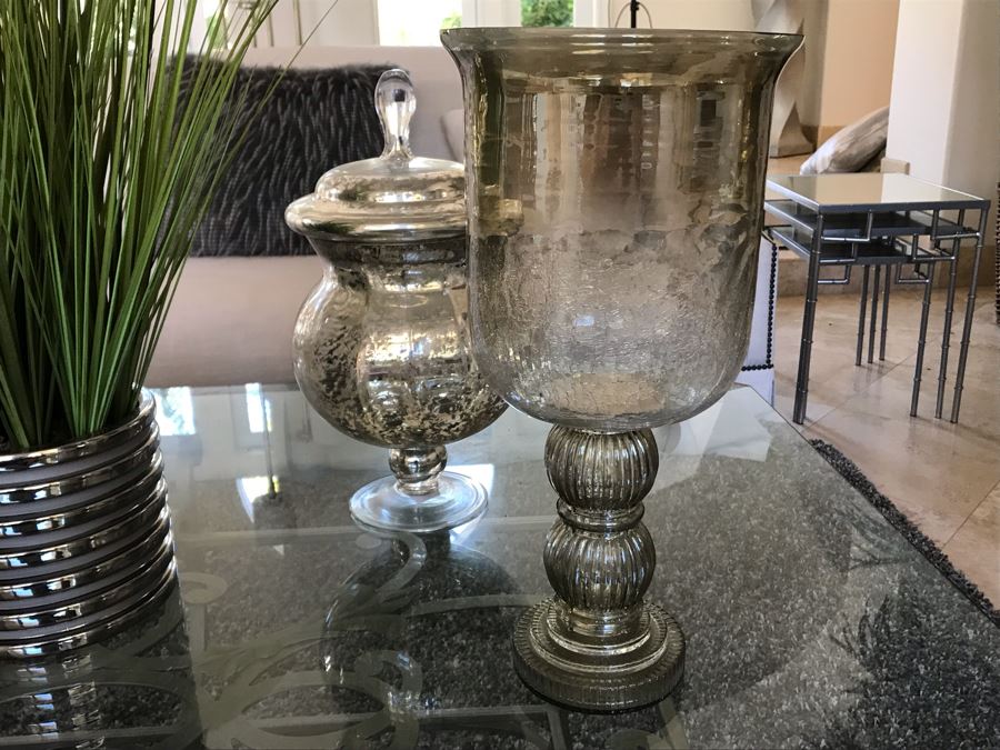 Home Decor Lot With (2) Artificial Plants And (2) Glass Decorative Objects [Photo 4]