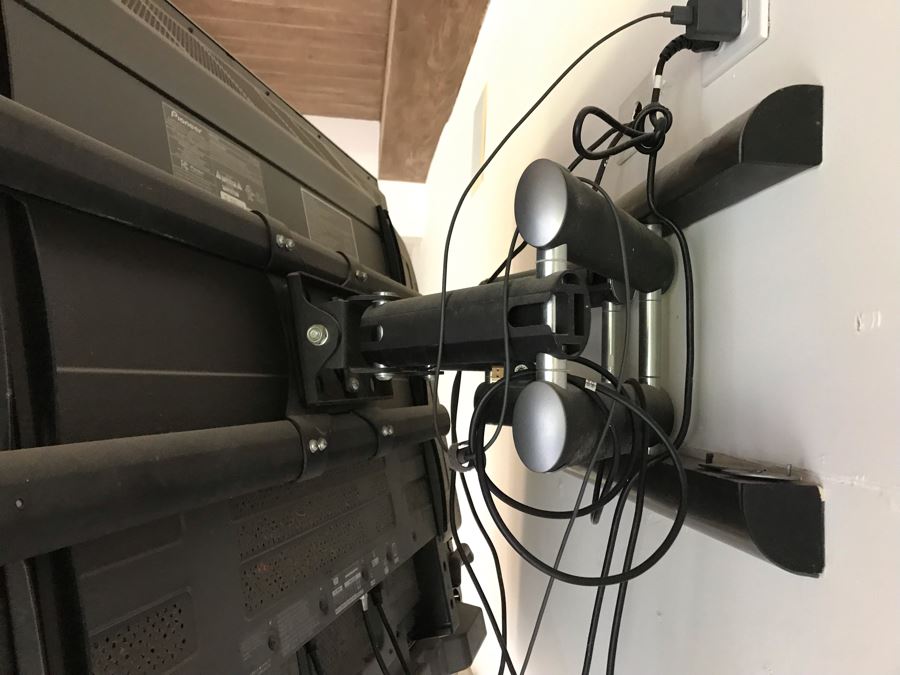 Pioneer 60' Flat Panel Plasma TV Model PDP-6071PU With Metal Wall Bracket [Photo 11]