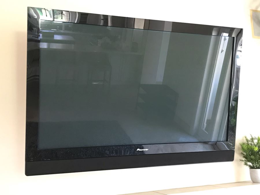 Pioneer 60' Flat Panel Plasma TV Model PDP-6071PU With Metal Wall Bracket [Photo 6]