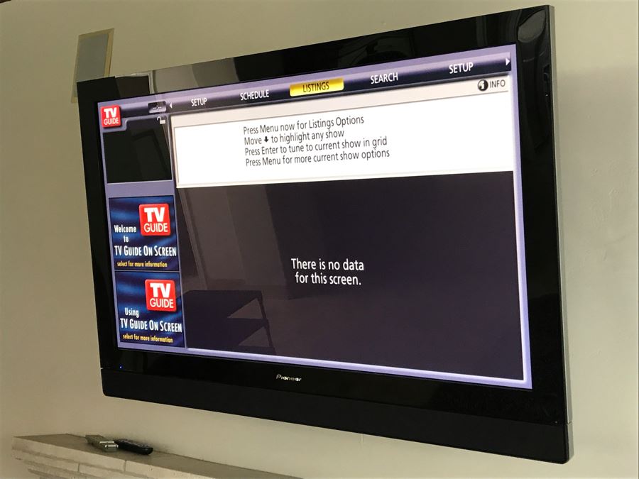 Pioneer 60' Flat Panel Plasma TV Model PDP-6071PU With Metal Wall Bracket [Photo 3]