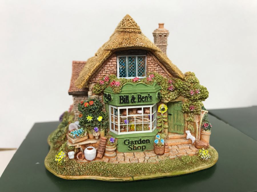 (8) Lilliput Lane Cottages With Boxes [Photo 7]