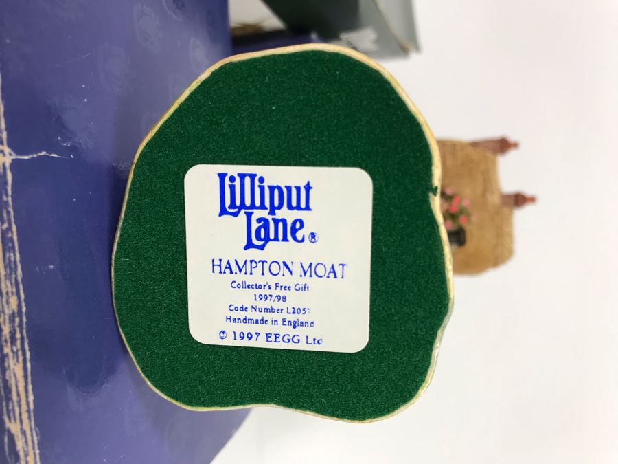 (8) Lilliput Lane Cottages With Boxes [Photo 11]