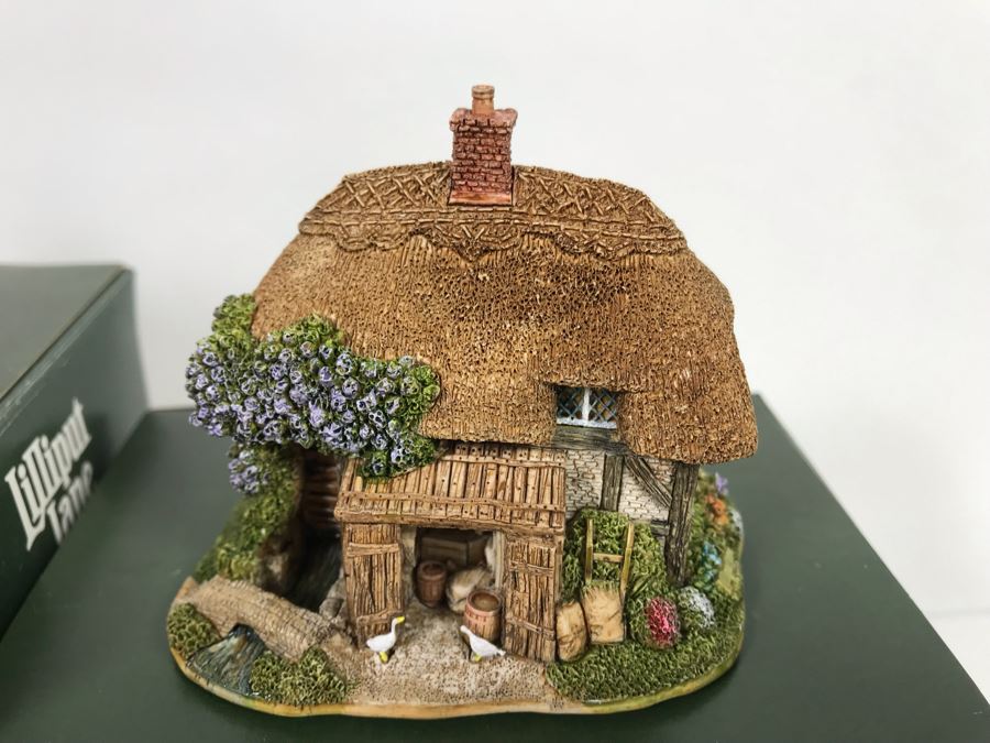 (9) Lilliput Lane Cottages With Boxes [Photo 12]
