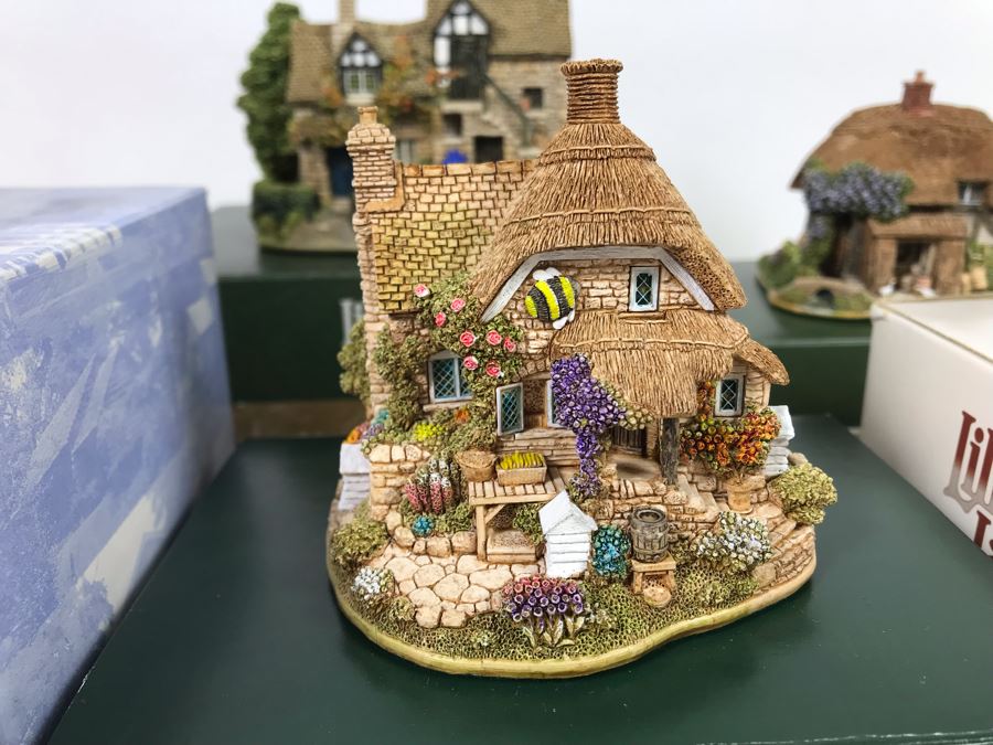 (9) Lilliput Lane Cottages With Boxes [Photo 7]