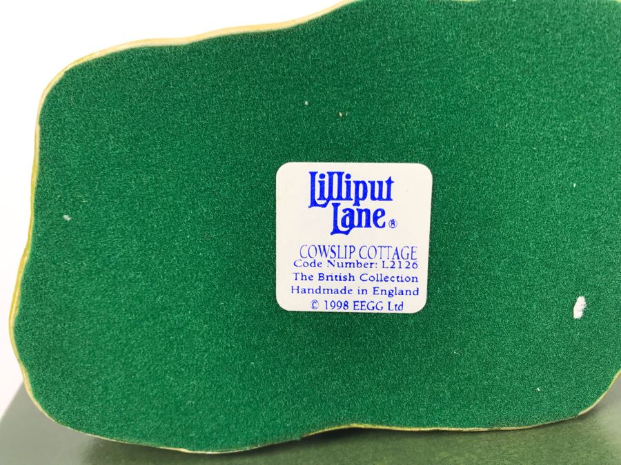 (9) Lilliput Lane Cottages With Boxes [Photo 18]