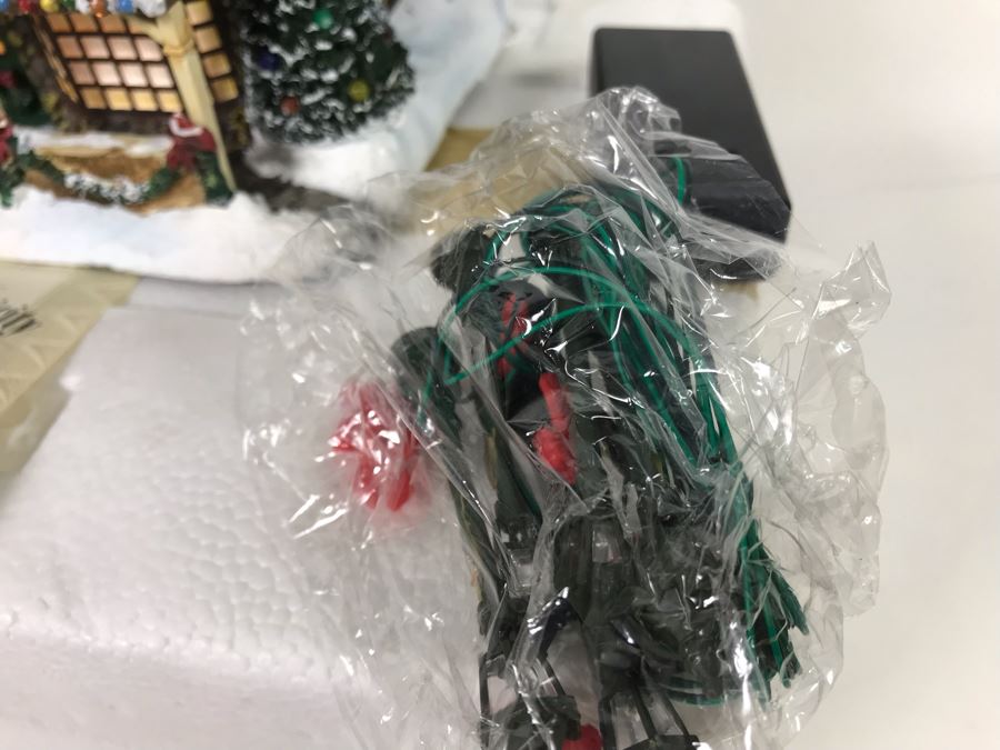 (2) Thomas Kinkade Hawthorne Village Limited Edition Lighted Villages - St. Nicholas Christmas Shop And From The Heart Gifts [Photo 10]
