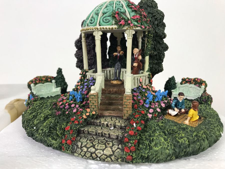 (3) Thomas Kinkade Hawthorne Village Limited Edition Figurines [Photo 9]