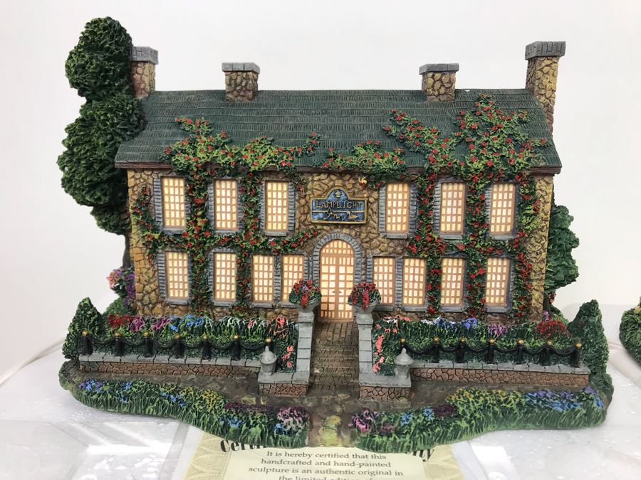 (2) Thomas Kinkade Hawthorne Village Limited Edition Lighted Figurines [Photo 3]