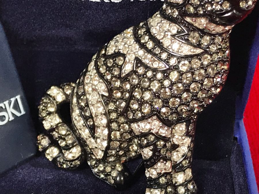 Swarovski Crystal Cat Pin Brooch And Swarovski Cufflinks With Box [Photo 7]