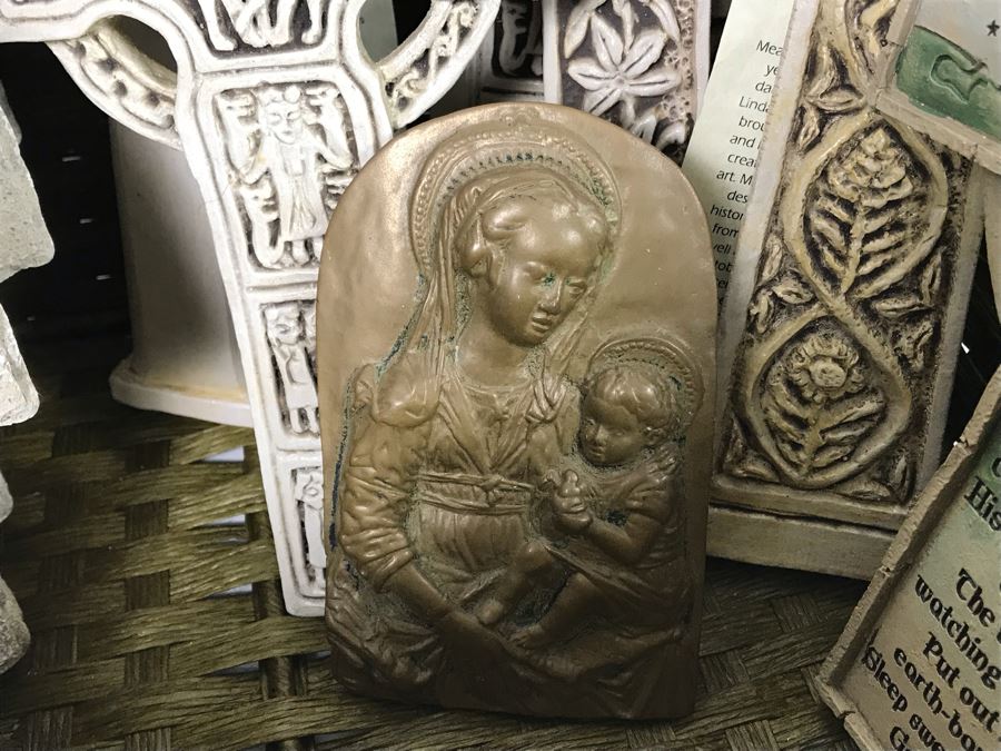 Collection Of New Irish Decorative Crosses, Pair Of Irish Picture Frames And Irish Pewter Box With Basket - See Photos [Photo 12]