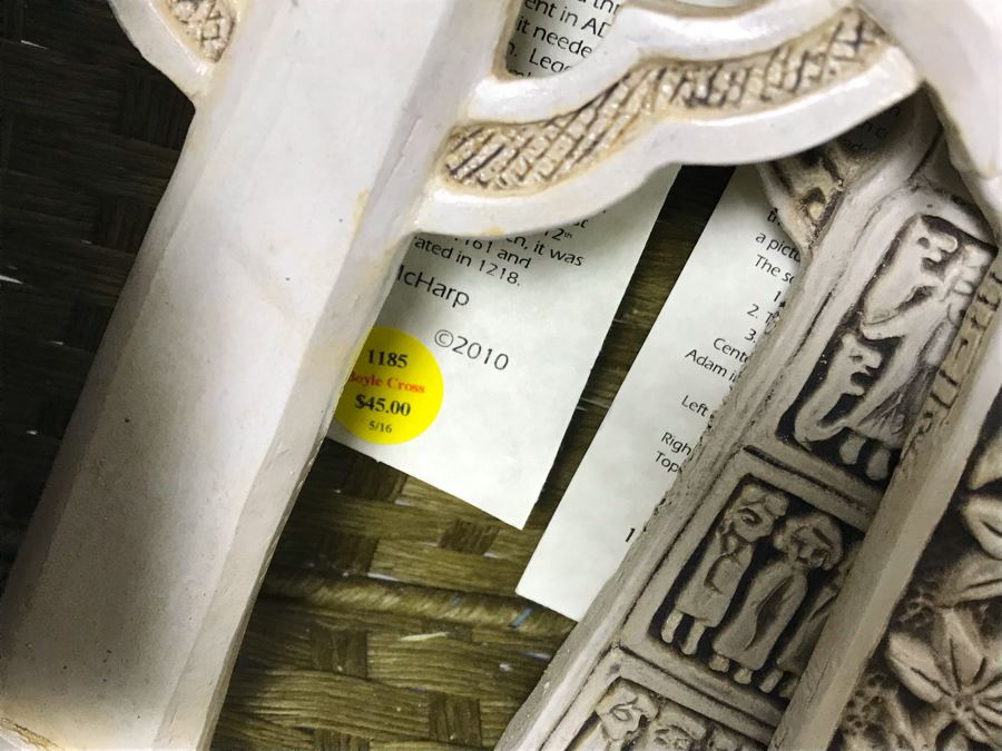 Collection Of New Irish Decorative Crosses, Pair Of Irish Picture Frames And Irish Pewter Box With Basket - See Photos [Photo 16]