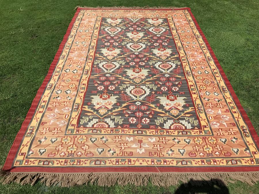 Hand Knotted Wool Area Rug 65W X 102L [Photo 11]