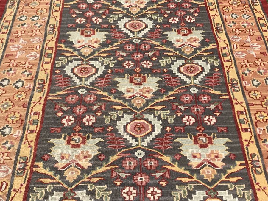 Hand Knotted Wool Area Rug 65W X 102L [Photo 5]
