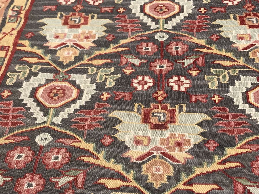 Hand Knotted Wool Area Rug 65W X 102L [Photo 6]