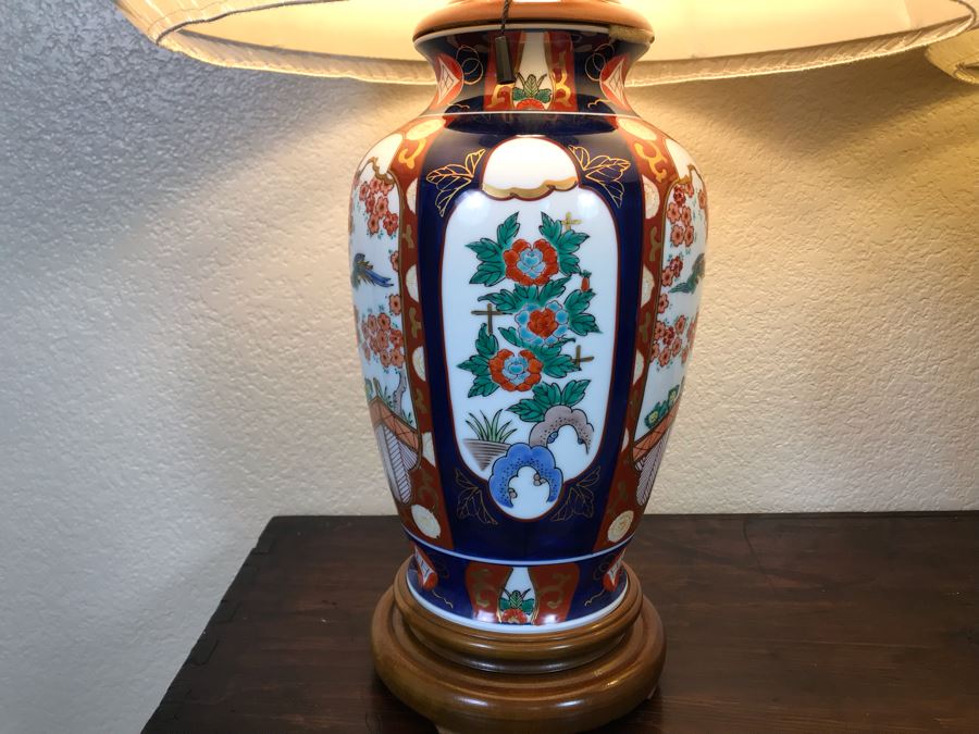 Pair Of Japanese Imari Hand Painted Porcelain Table Lamps [Photo 4]