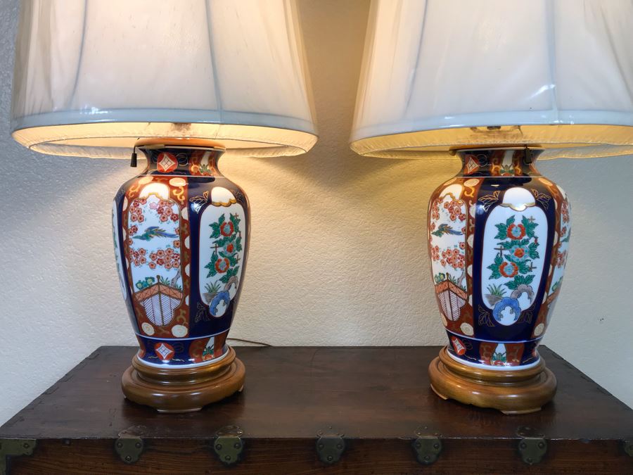 Pair Of Japanese Imari Hand Painted Porcelain Table Lamps [Photo 2]