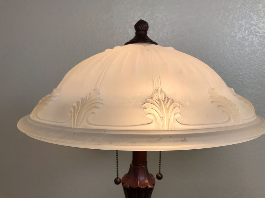 Metal Table Lamp With Glass Shade [Photo 5]