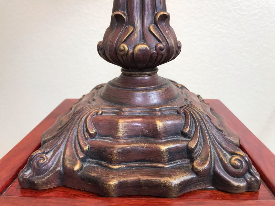 Metal Table Lamp With Glass Shade [Photo 3]