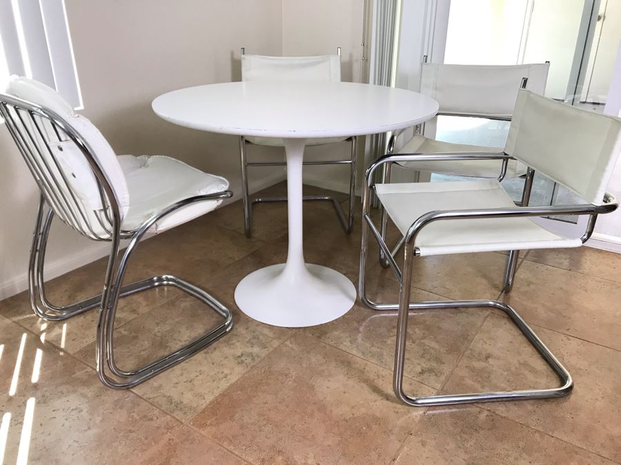 Tulip Table In Manner Of Eero Saarinen And (4) Bent Chrome And Leather Chairs [Photo 3]