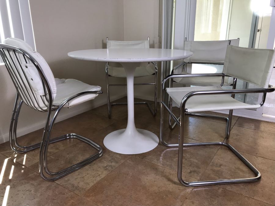 Tulip Table In Manner Of Eero Saarinen And (4) Bent Chrome And Leather Chairs [Photo 13]