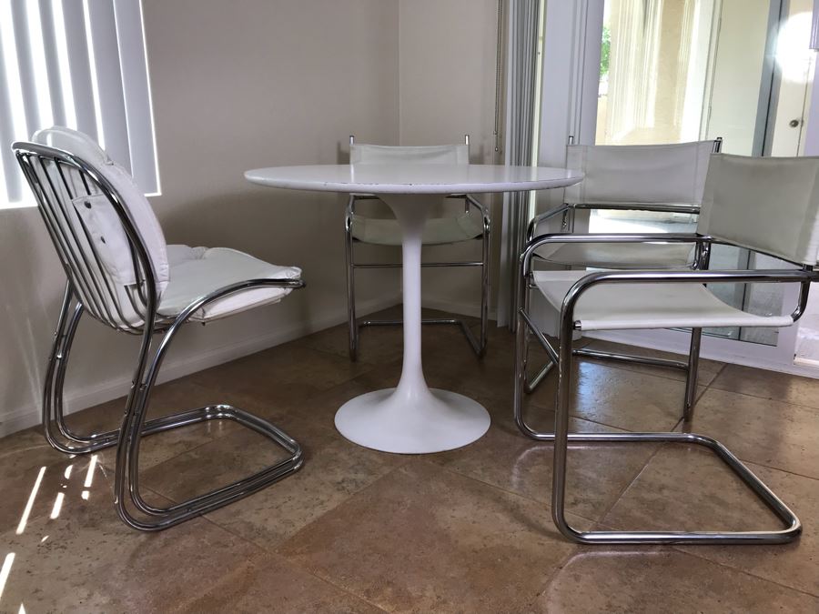 Tulip Table In Manner Of Eero Saarinen And (4) Bent Chrome And Leather Chairs [Photo 12]