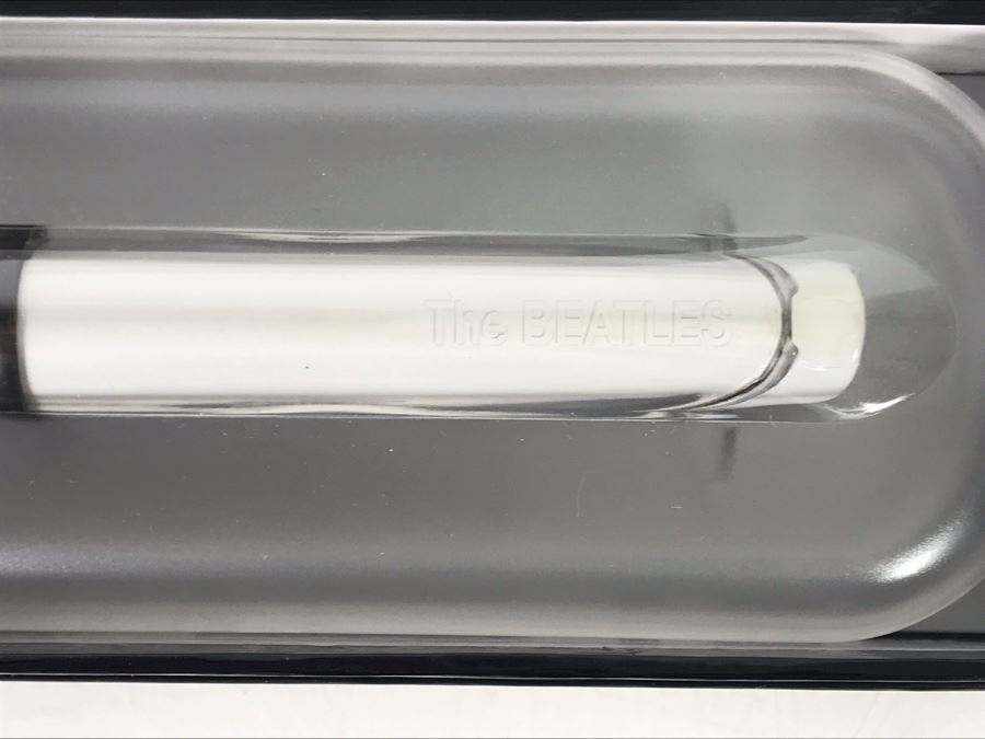 (3) New Limited Edition The Beatles Collectible Pod Pens: The Beatles Yellow Submarine, Sgt. Peppers Lonely Hearts Club Band And The White Album [Photo 4]