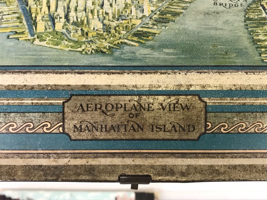 Collection Of Over 100 Antique / Vintage New York City Themed Postcards (Some Postmarked) And Vintage New York City Manhattan Tin [Photo 3]