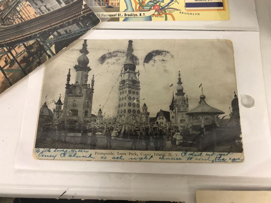 Collection Of Over 100 Antique / Vintage New York City Themed Postcards (Some Postmarked) And Vintage New York City Manhattan Tin [Photo 18]