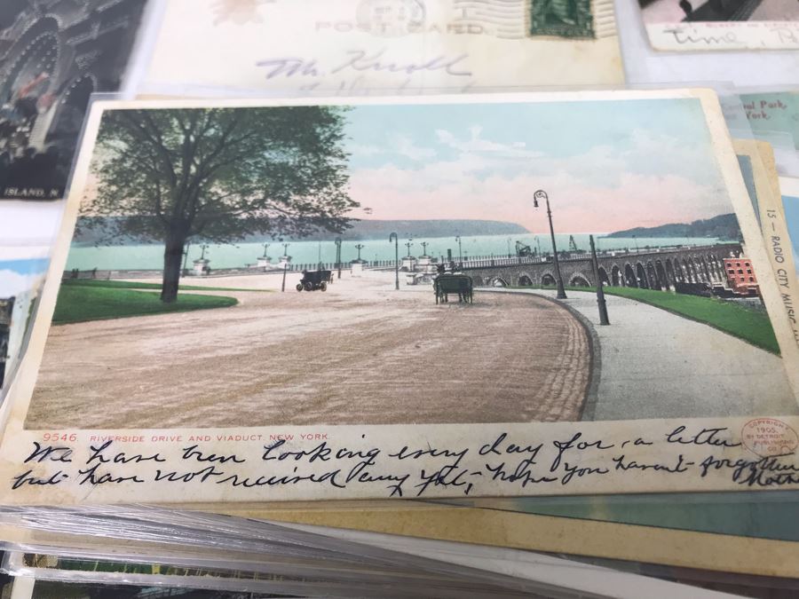 Collection Of Over 100 Antique / Vintage New York City Themed Postcards (Some Postmarked) And Vintage New York City Manhattan Tin [Photo 22]