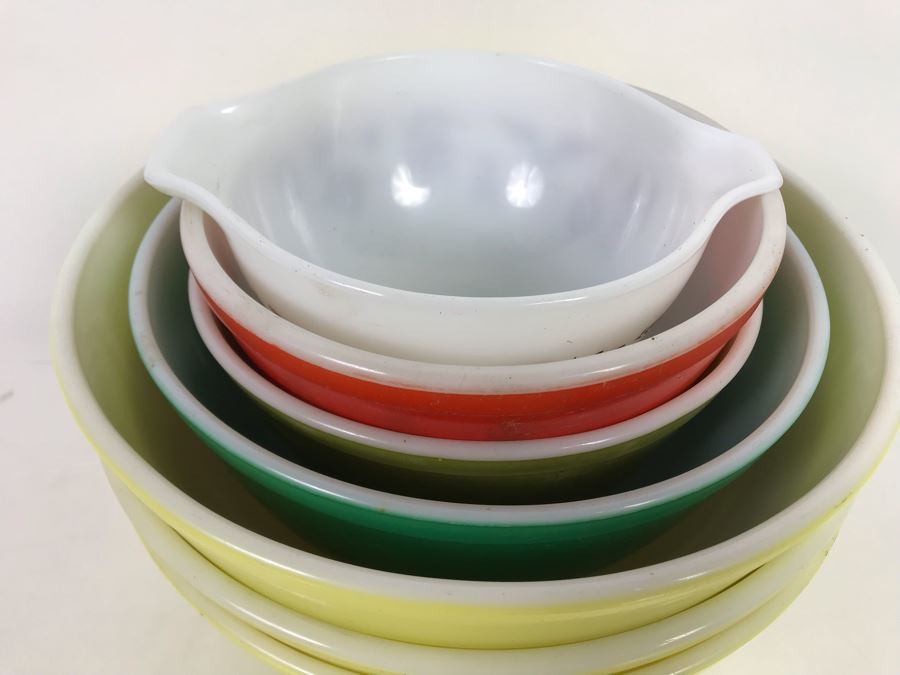 Collection Of (7) Vintage Pyrex Glass Mixing Bowls [Photo 5]