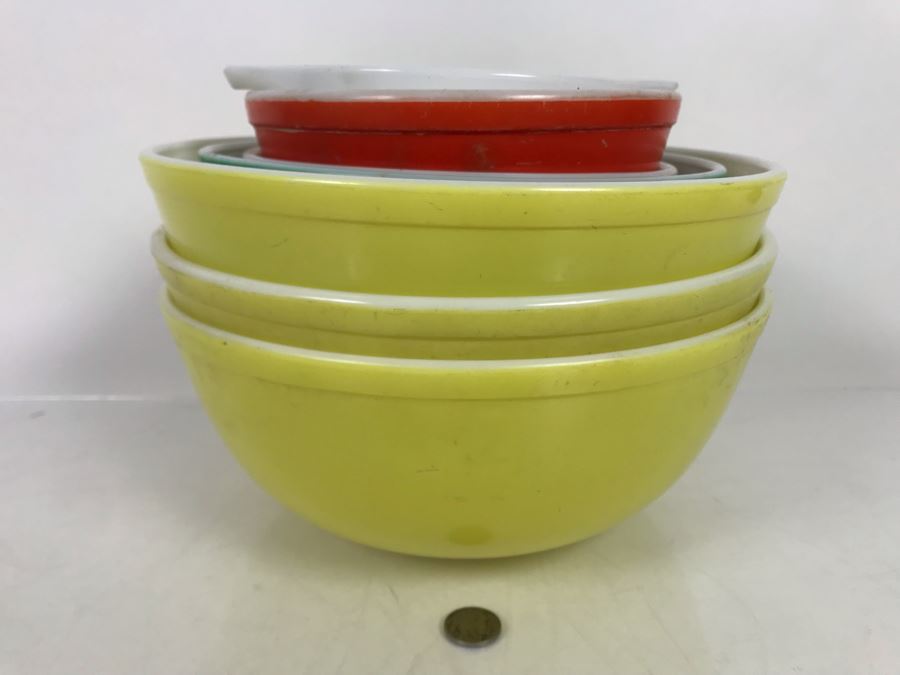 Collection Of (7) Vintage Pyrex Glass Mixing Bowls [Photo 4]