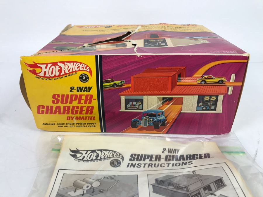 Vintage 1968 Mattel 2-Way Super-Charger In Damaged Box [Photo 9]
