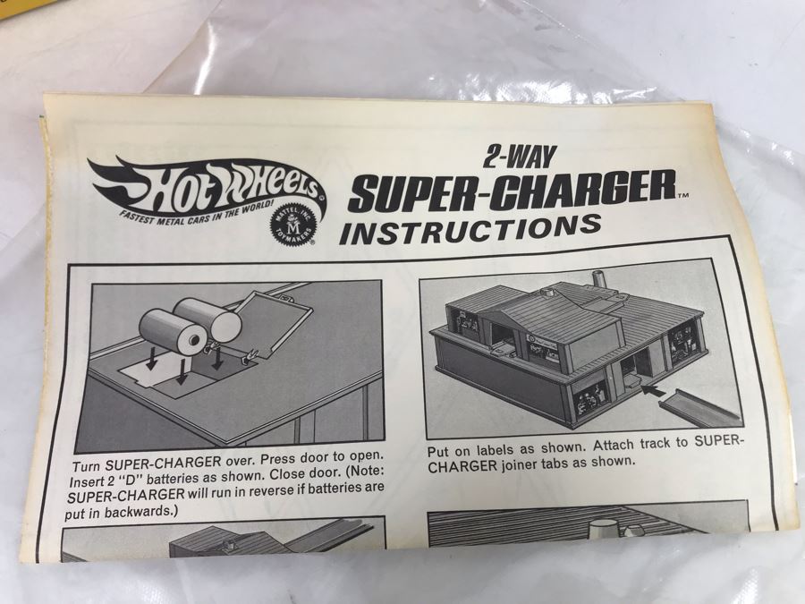 Vintage 1968 Mattel 2-Way Super-Charger In Damaged Box [Photo 15]