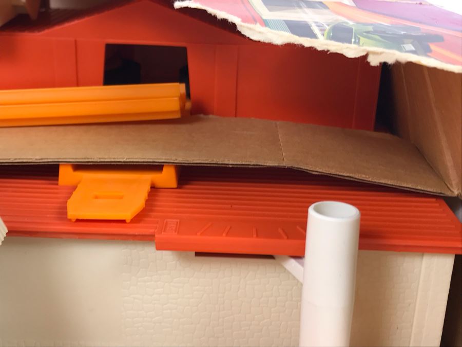 Vintage 1968 Mattel 2-Way Super-Charger In Damaged Box [Photo 5]