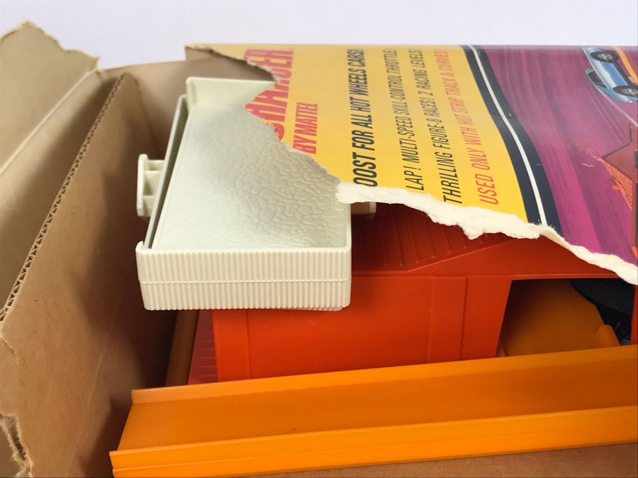 Vintage 1968 Mattel 2-Way Super-Charger In Damaged Box [Photo 6]