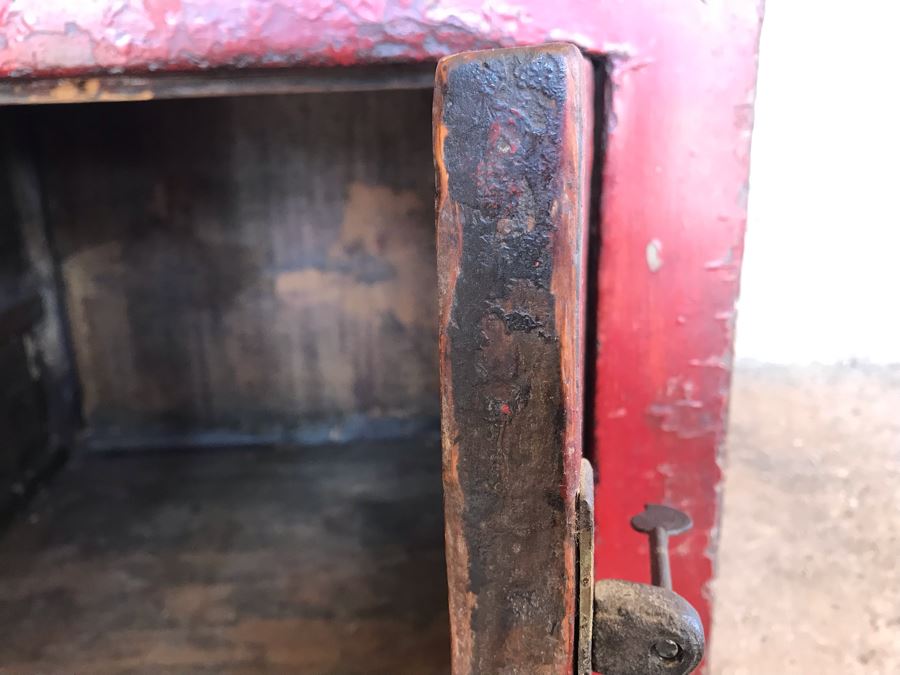 Vintage Chinese Cabinet [Photo 18]