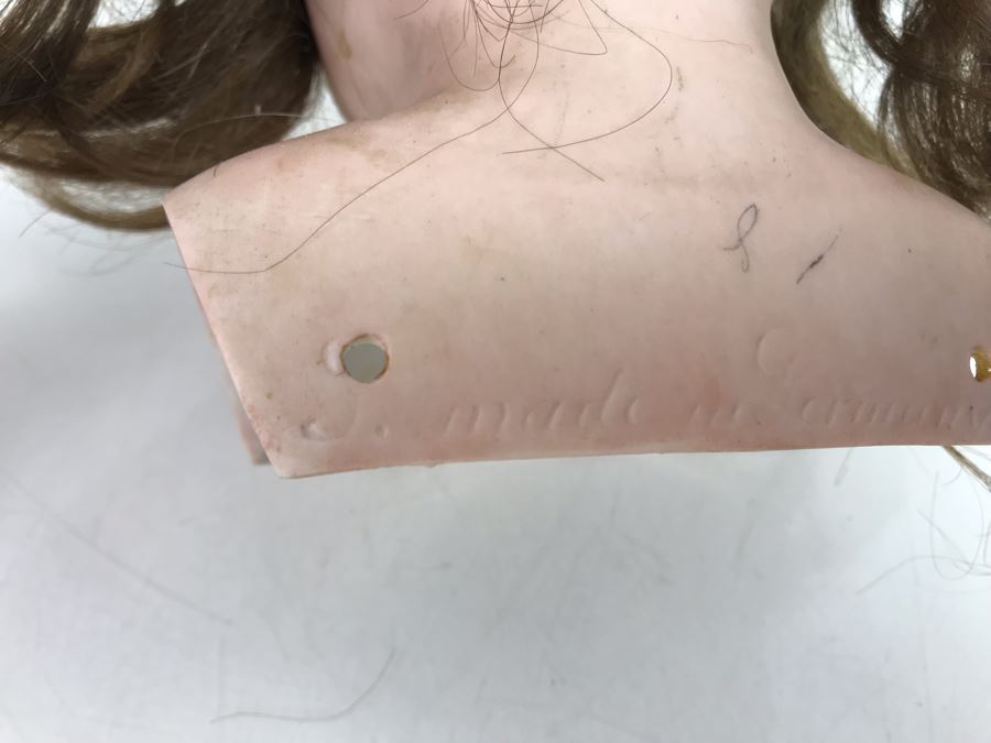 Creepy Halloween German Doll Head [Photo 6]