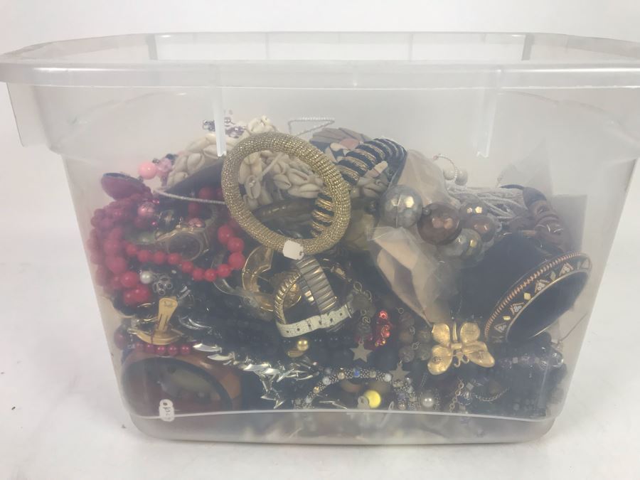 Plastic Bin Mixed Bag Of Costume Jewelry See Photos [Photo 5]
