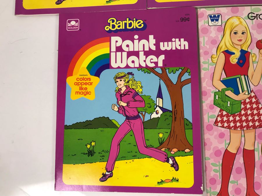New Old Stock Vintage Coloring Books: Barbie And Skipper [Photo 5]