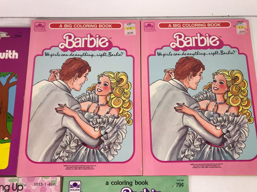 New Old Stock Vintage Coloring Books: Barbie And Skipper [Photo 3]