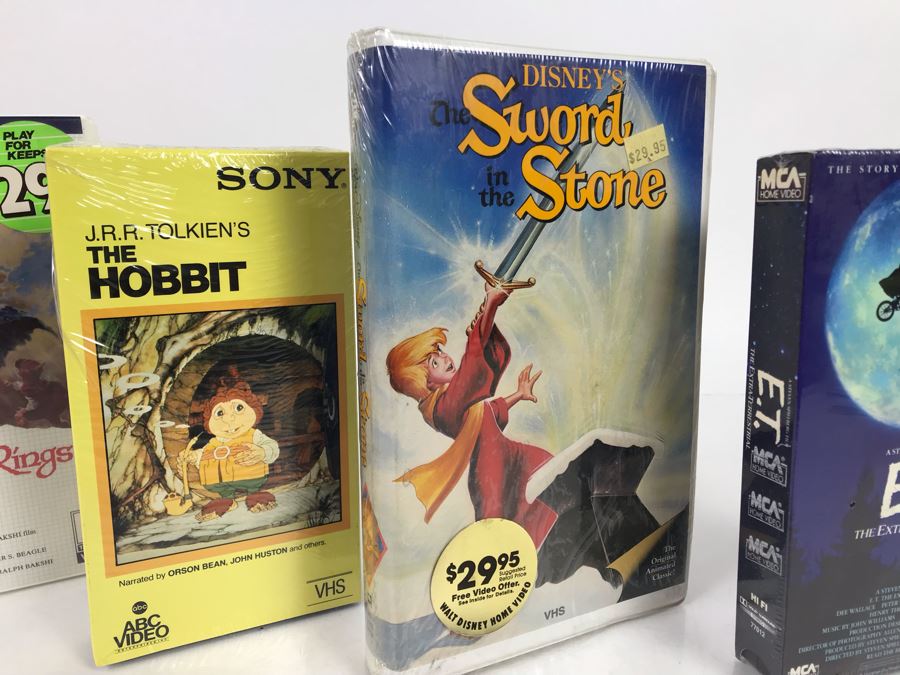 (5) Sealed Vintage VHS Movies: J.R.R. Tolkien The Hobbit, The Lord Of The Rings, Disney's Sword In The Stone, E.T. And The Jungle Book [Photo 5]