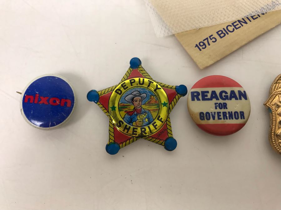 1975 Bicentennial First Day Cover And Various Buttons Pins [Photo 6]