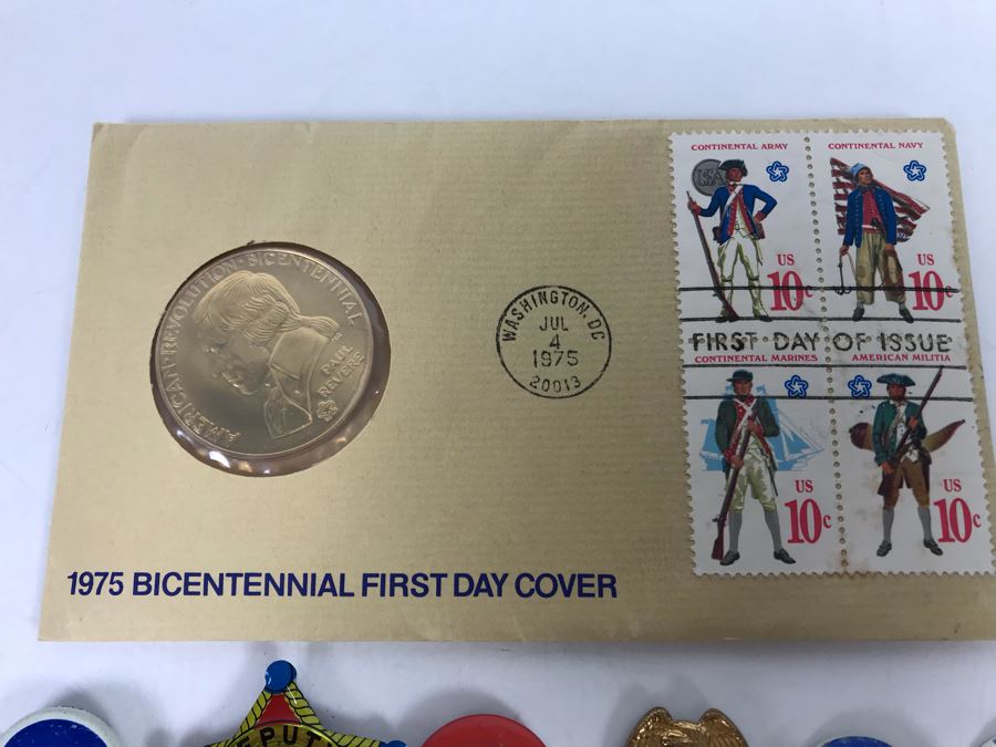 1975 Bicentennial First Day Cover And Various Buttons Pins [Photo 2]