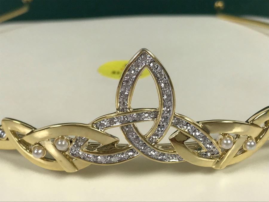 New Tiara Crystal Collection By Tara $139 Value [Photo 4]