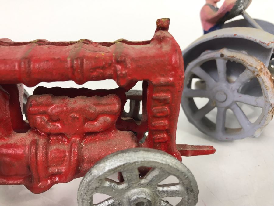 Pair Of Cast Iron Toy Tractors [Photo 11]