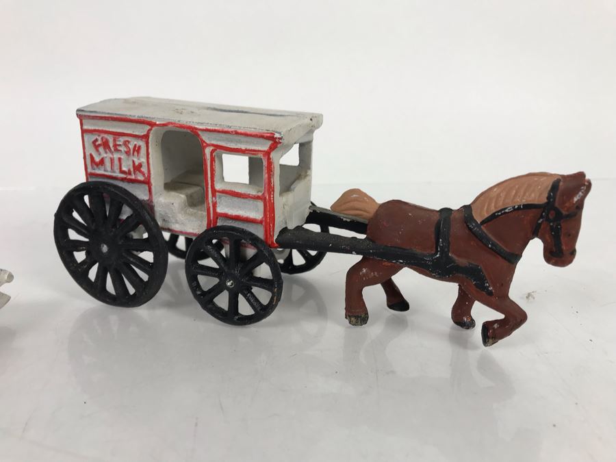 Pair Of Cast Iron Toy Horse Drawn Ice And Fresh Milk Buggies [Photo 6]
