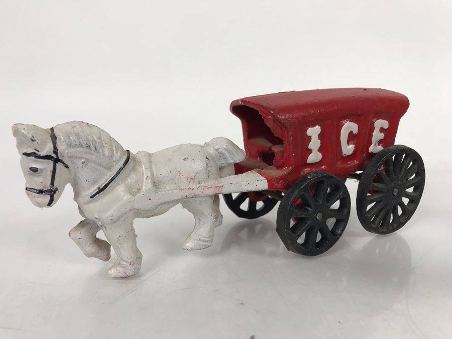 Pair Of Cast Iron Toy Horse Drawn Ice And Fresh Milk Buggies [Photo 3]