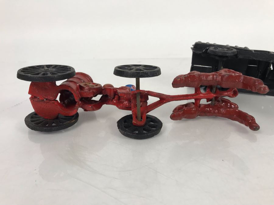 Pair Of Cast Iron Toys [Photo 7]